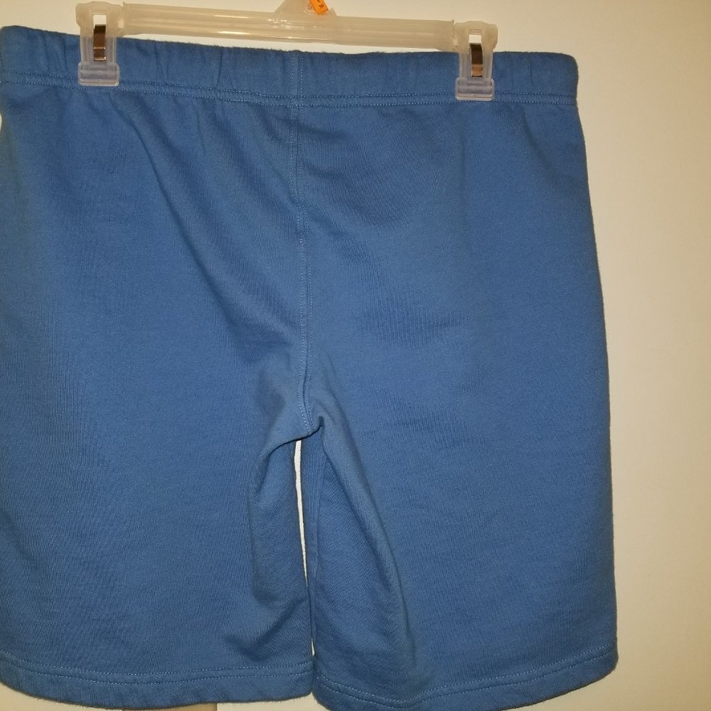 Shorts - Picture 2 of 5